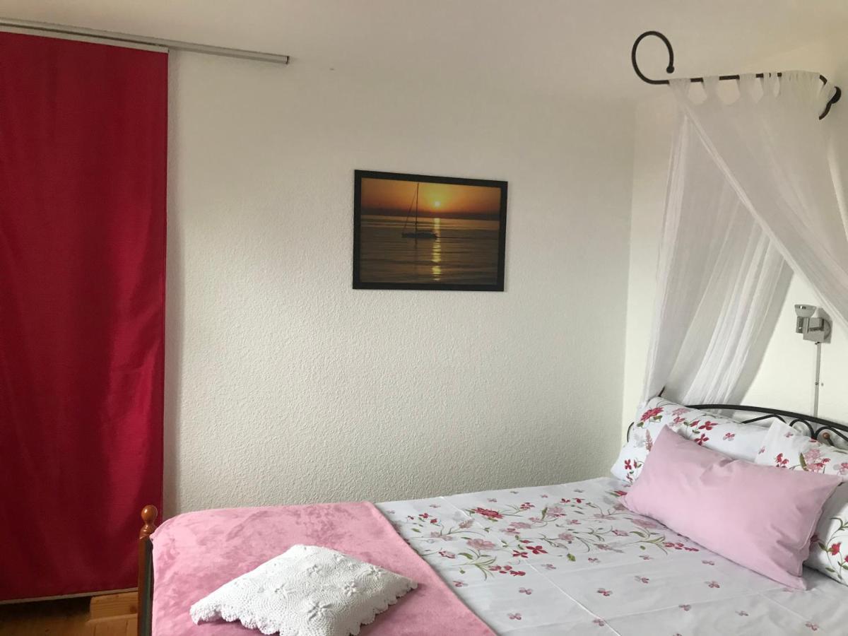 Turmstueble Im Torhaus Von 1545 Apartment Burgbernheim Bagian luar foto