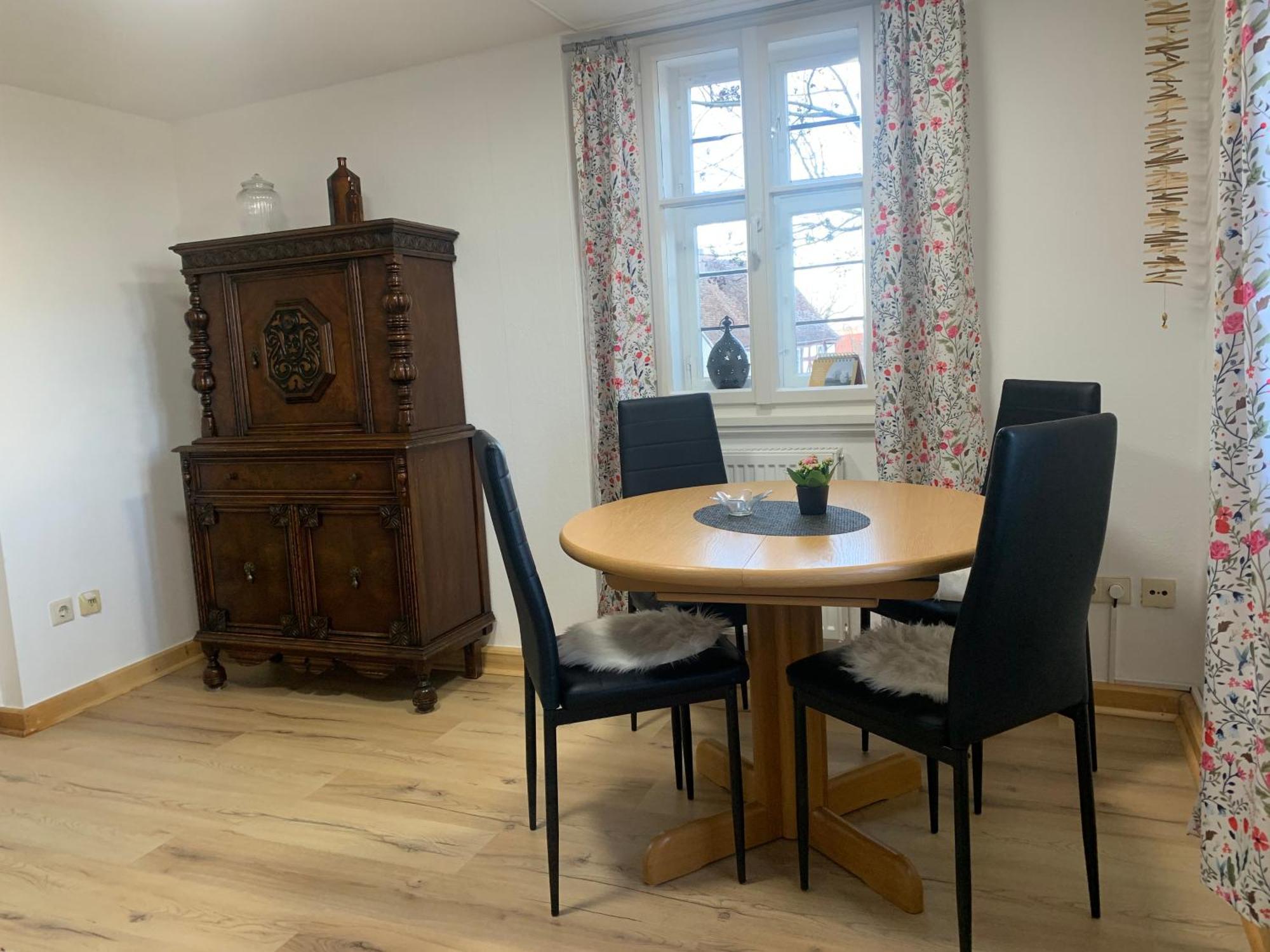 Turmstueble Im Torhaus Von 1545 Apartment Burgbernheim Bagian luar foto